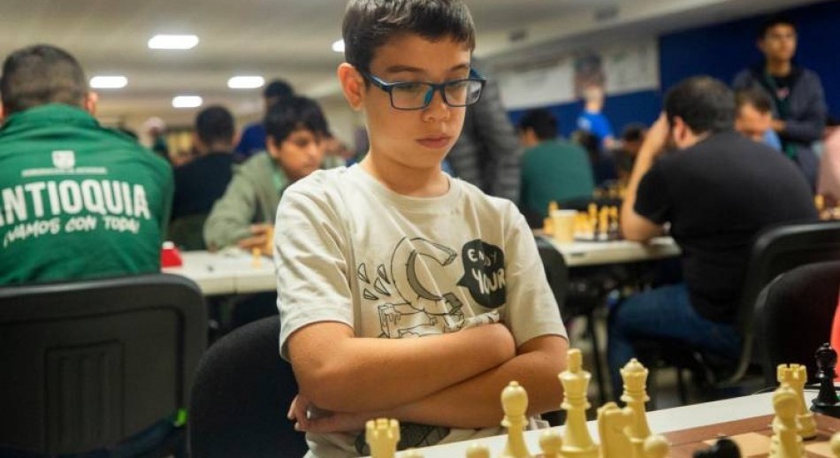 Faustino Oro se convirtió en el maestro más joven de la historia