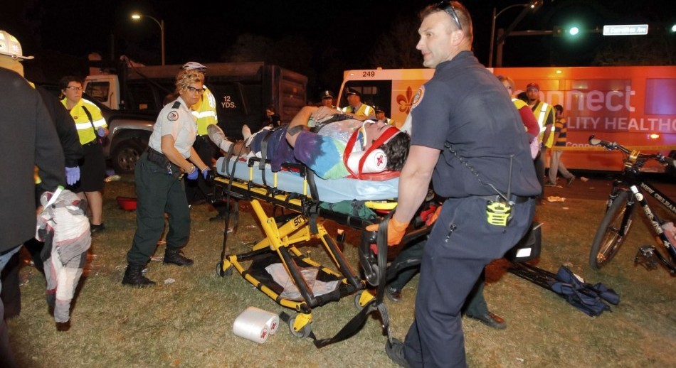 Un conductor atropelló a una multitud en Nueva Orleans y mató al menos a 10 personas