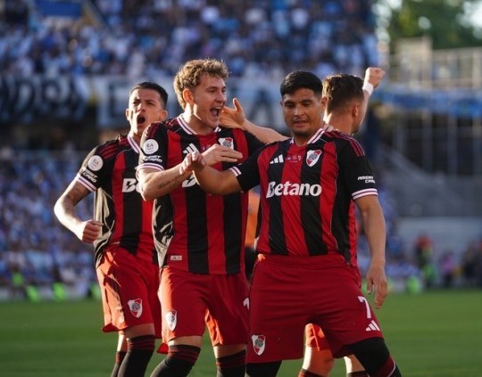 River eliminó a Racing y se clasificó a semifinales de Copa Argentina