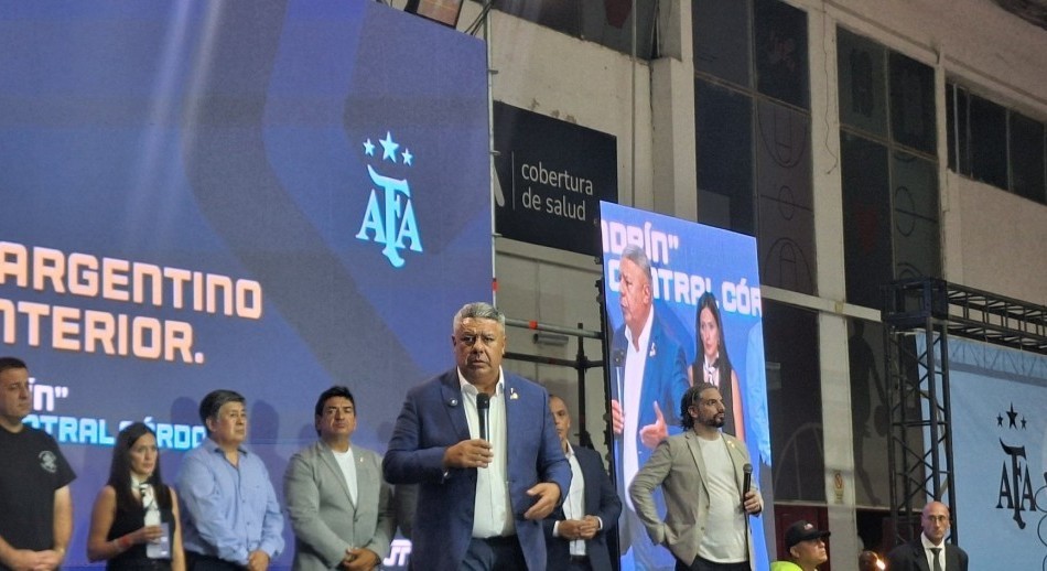 Tapia y Toviggino mostraron su poder en una cumbre con más de 2 mil dirigentes