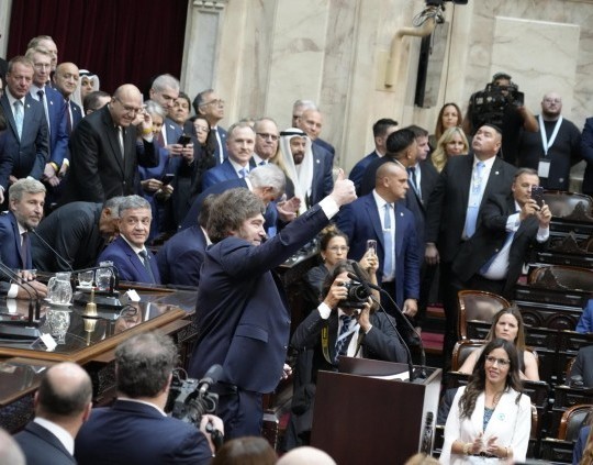 Milei anunció un paquetes de proyectos de ley para avanzar con su Reforma política