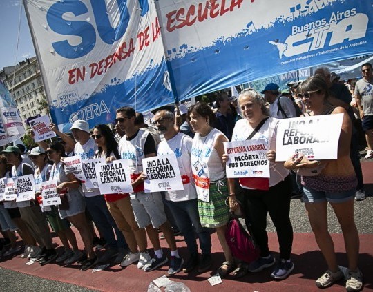 Cámara del Trabajo revoca la cautelar y restablece 82 artículos de la reforma laboral