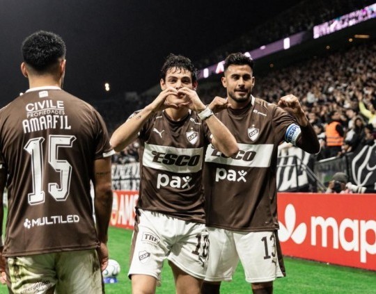 Platense le ganó a Corinthians y clasificó a octavos de final de la Copa Libertadores
