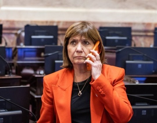 Bullrich ofreció renuncia y complicó la aprobación de pliegos en el Senado