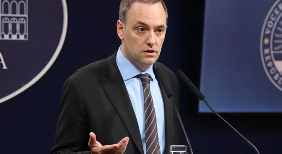 Ahora suena Santilli: Manuel Adorni presentó su renuncia a la Jefatura de Gabinete