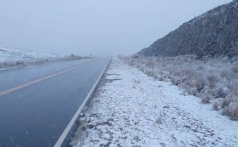 El frío extremo trajo nieve y tiñó de blanco varias zonas del país