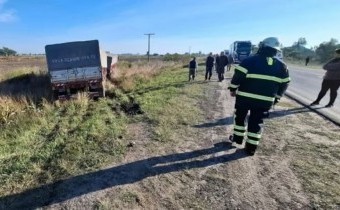 Un hombre murió y cuatro personas resultaron heridas en un choque frontal en Santa Fe