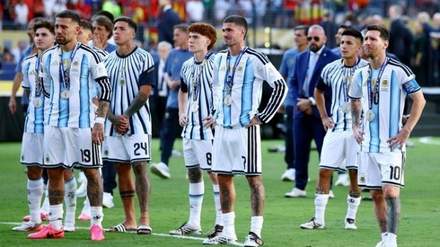 No habrá festejos y el Gobierno organiza una recepción protocolar en Ezeiza