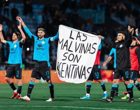 Clausura: Belgrano le ganó a Rosario Central en el regreso del fútbol argentino