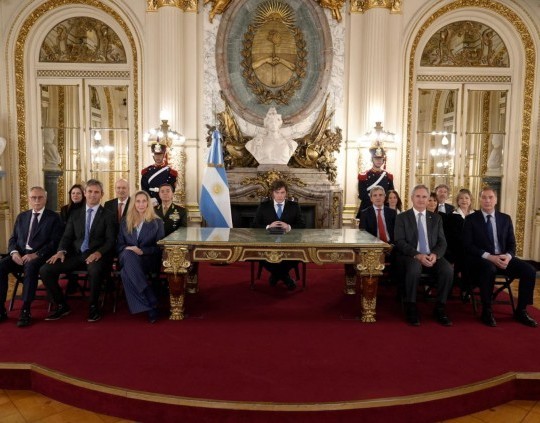 Milei anunció sanciones para empresas que operen en Malvinas y una base en Tierra del Fuego