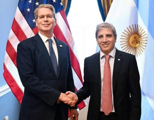 Scott Bessent defendió el salvataje financiero al gobierno de Milei