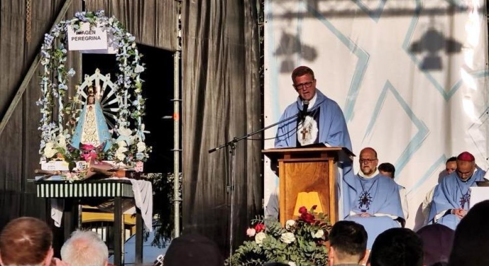 García Cuerva llamó a la unidad en Luján y advirtió que la Argentina está “herida” y dividida